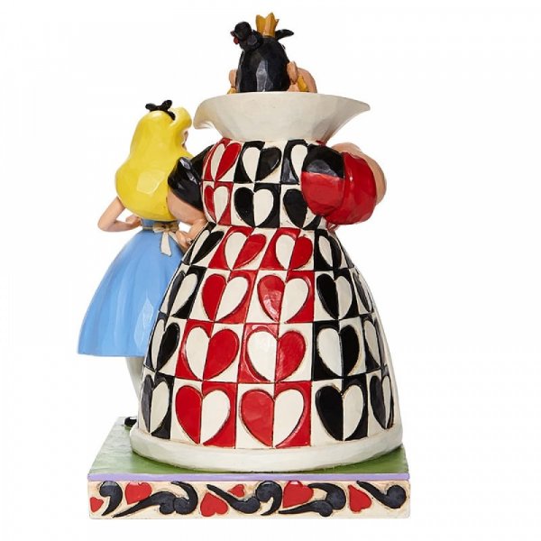 6008069, Chaos and Curiousity - Alice and the Queen of Hearts Figurin, Chaos And Curiousity (Alice i Eventyrland), Alice i Eventyrland figur, Alice i Eventyrland, Hjerterdame figur, Hjertedame, Disney figur, Disney figurer, alle Disney figurer, eventyrfigur, eventyrfigurer, eventyrlig figur, eventyrlige figurer, magisk figur, magiske figurer, Disney shop, Disney butik, Disney butikDK, Disney butik I Danmark, Jim shore figur, Disney traditions figure, udstillingsfigur, Disney samlerobjekt, Disney Traditions by Jim Shore, Jim Shore, Disney samling, Disney samler,