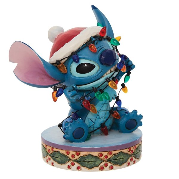 Stitch Figur Viklet Ind I Lyskæde, Stitch Wrapped in Lights Figurine, 6010872, Disney Traditions Julepynt, Stitch, Stitch figur, Lilo og Stitch, Stitch julepynt, Disney figur, Disney figurer, alle Disney figurer, eventyrfigur, eventyrfigurer, eventyrlig figur, eventyrlige figurer, magisk figur, magiske figurer, Disney jul, Disney julepynt, Disney ornament, Disney juleophæng, Disney shop, Disney butik, Disney butikDK, Disney butik I Danmark, juletræspynt, jul, julepynt, juleophæng, julekugle, Disney julekugle, fra alle os til alle jer, Disney juleshow, højtid, julefigur, julefigurer, julegave, gaveide, Disney gave, Disney julegave, julepynt, en fortryllende jul, en magisk jul,Jim shore figur, Disney traditions figure, udstillingsfigur, Disney samlerobjekt, Disney Traditions by Jim Shore, Jim Shore, Fra alle os til alle jer