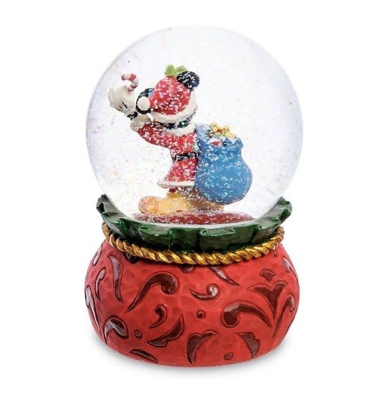 Bringing Holiday Cheer Snowglobe (Rystekugle), Mickey Mouse, Disney Mickey Mouse, Mickey Mouse figur, Disney 6001360, Disney figur, Disney figurer, alle Disney figurer, eventyrfigur, eventyrfigurer, eventyrlig figur, eventyrlige figurer, magisk figure, magiske figurer, Disney jul, Disney julepynt, Disney ornament, Disney juleophæng, Disney shop, Disney butik, Disney butikDK, Disney butik I Danmark, juletræspynt, jul, julepynt, juleophæng, julekugle, Disney julekugle, fra alle os til alle jer, Disney juleshow, højtid, julefigur, julefigurer, julegave, gaveide, Disney gave, Disney julegave, julepynt