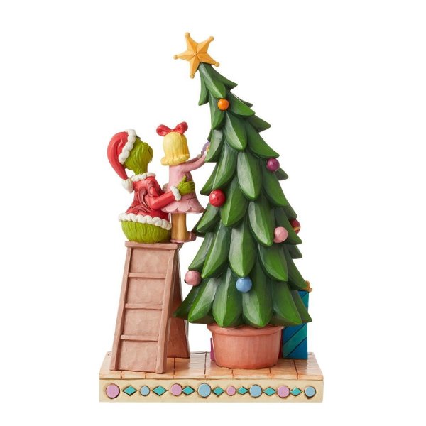 Grinchen og Cindy Lou pynter juletræ, Grinch figur, grinchen, jim shore figur, jim shore juelfigur, grinchen julepynt, grinchen julepynt, eventyrfigur, eventyrfigurer, eventyrlig figur, eventyrlige figurer, magisk figur, magiske figurer, 6012694, julepynt, grinchen julepynt