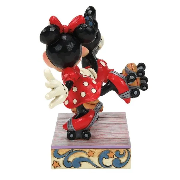 Mickey og Minnie Mouse på Rulleskøjter, 6014315, Disney figur, disney figurer, alle disney figurer, magisk figur, magiske figurer, eventyrfigur, eventyrfigure, eventyrlig figure, eventyrlige figurer, Disneyshop danmark, Disney butik, Disney butik DK, Disney butik danmark, online Disney butik, online Disney shop, Disney Traditions, Disney Traditions figur, Disney Traditions by Jim Shore, Jim Shore, Jim Shore figur, Jim Shore figurer, Disney samlerobjekt.