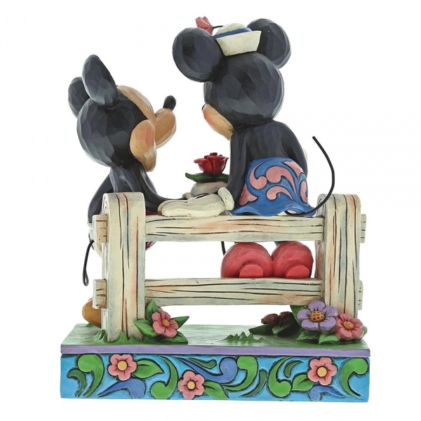 Mickey og Minnie Blomsterende Romance, 6000969, Mickey Mouse, Mickey Mouse Figur, Minnie Mouse, Minnie Mouse figur, Disney valentinsdag, Disney kærlighed, Disney figur, Disney figurer, alle Disney figurer, eventyrfigur, eventyrfigurer, eventyrlig figur, eventyrlige figurer, magisk figur, magiske figurer, Disney shop, Disney butik, Disney butikDK, Disney butik I Danmark, Jim shore figur, Disney traditions figure, udstillingsfigur, Disney samlerobjekt, Disney Traditions by Jim Shore, Jim Shore, Disney samling, Disney samler, Jim Shore, Disney Traditions, Disney magi, Fra alle os til alle jer, JIM SHORE DISNEY TRADITIONS - MICKEY & MINNIE MOUSE - BLOSSOMING ROMANCE