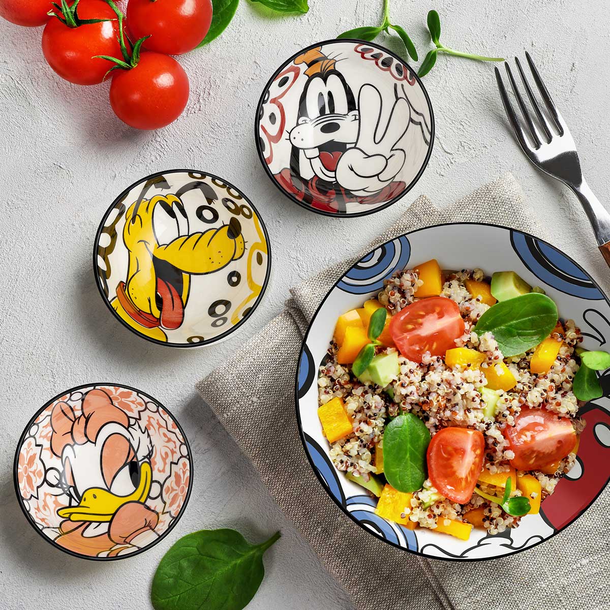 Mickey Mouse Skål Poke Bowl , Poke Bowl, Disney Poke Bowl, Mickey Mouse skål, Disney Egan, Mickey Mouse indretning, Mickey Mouse borddækning, Disney borddækning, Disney service, Disney interior, Disney indretning, Disney hjem, Disney Home, Disney Bolig, Disney køkken, Disney kop, Disney krus, Disney figur, Disney figurer, alle Disney figurer, eventyrfigur, eventyrfigurer, eventyrlig figur, eventyrlige figurer, magisk figur, magiske figurer, Disney shop, Disney butik, Disney butikDK, Disney butik I Danmark, Disney indretning, Disney mode, fra alle os til alle jer,